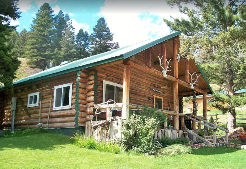 Casa de troncos rústica única - Jardine, Montana