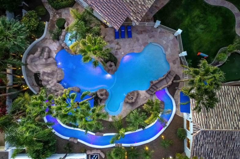 7 camas con piscina de medio millón de dólares y río lento - Scottsdale