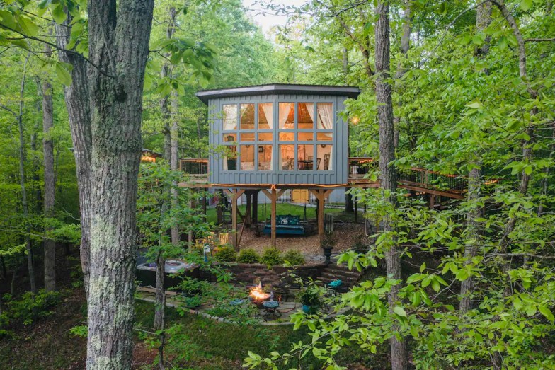 Sulphur Ridge: la primera casa del árbol de lujo de Tennessee, Bloomington Springs
