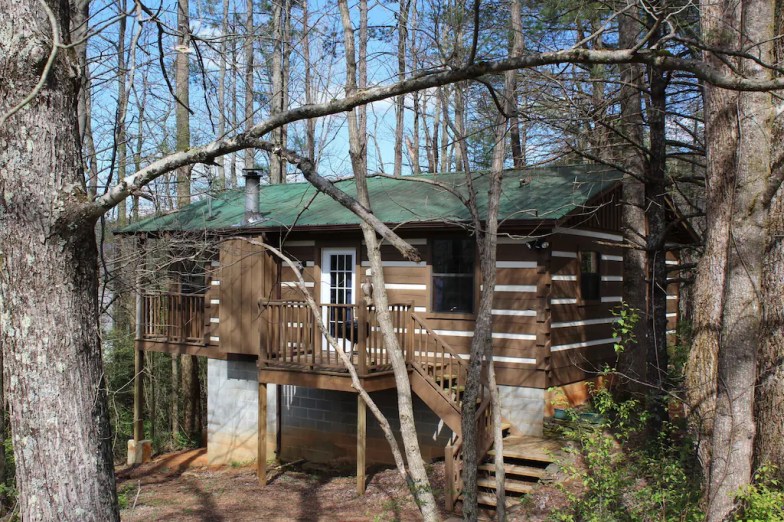 Cabaña Treehouse Recientemente Renovada Ubicada en el Bosque, Condado de Blount