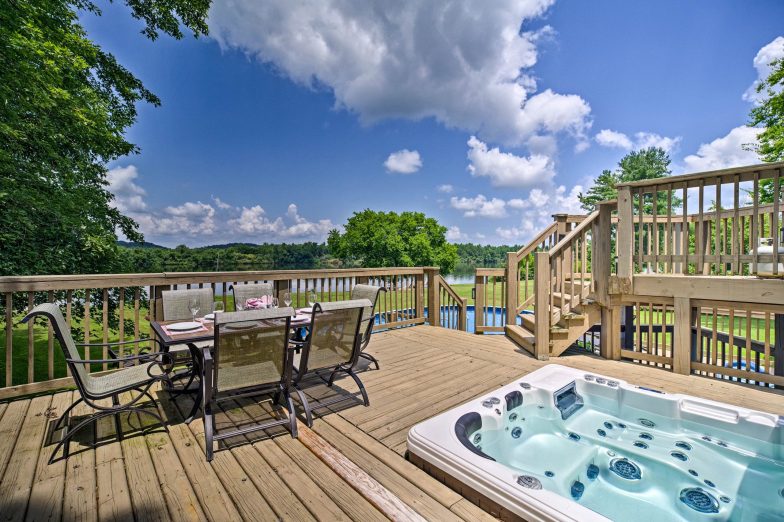 Riverfront Decatur Home con piscina privada y muelle - Decatur